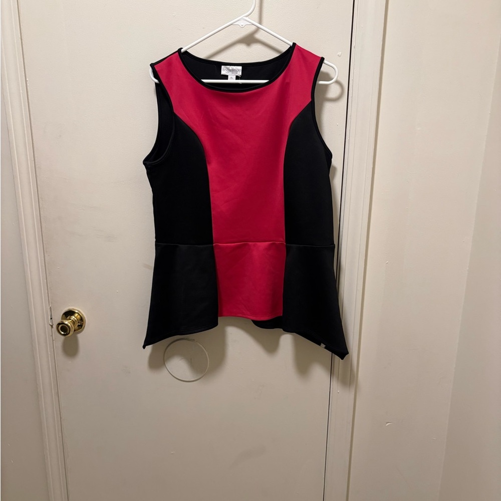 Colorblock Sleeveless Top - Black and pink